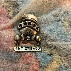 Let it snow pin